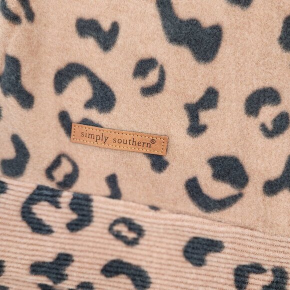 SIMPLY SOUTHERN Leopard Print Turtleneck Poncho Top With Sleeves One Size NWT - Picture 4 of 11